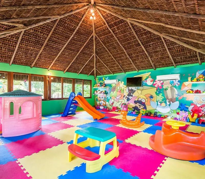 O kids club do Tivoli Praia do Forte na Bahia.